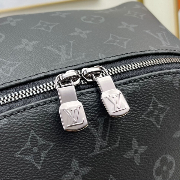 ルイヴィトンバッグ着用イメージ